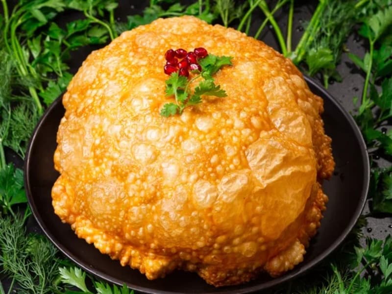 Чебурек с телятиной и сыром